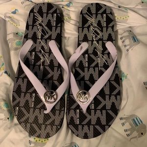 Size 8 MK FLIP FLOPS NEW